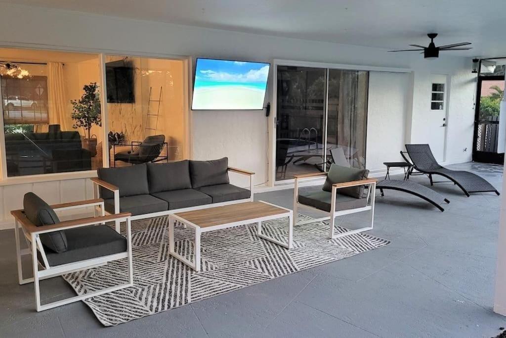 Remodeled 4Br Pool Home / Golf View/Near Beaches Sarasota megye Kültér fotó